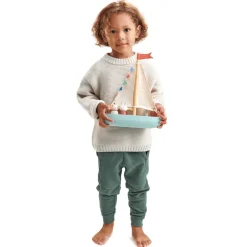Houten speelgoedboot Sail Away - met 2 poppetjes