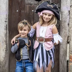 Kira The Pirate Girl