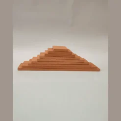 Piramide Met Natuurlijke Houtstructuren