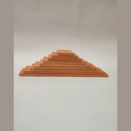 Piramide Met Natuurlijke Houtstructuren