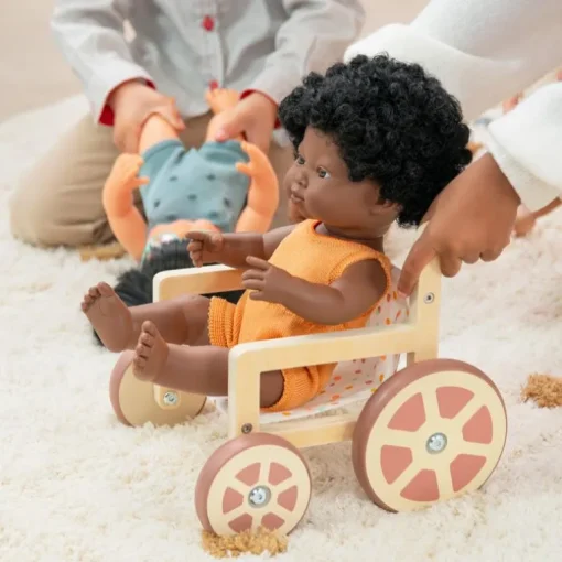Pop Afrikaans meisje met zwarte krullen - 38 cm