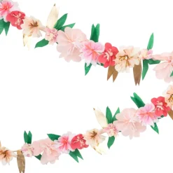 Slinger Rose Blossom Garland