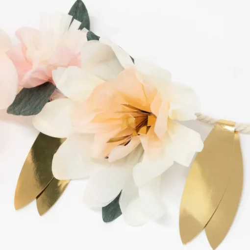 Slinger Rose Blossom Garland