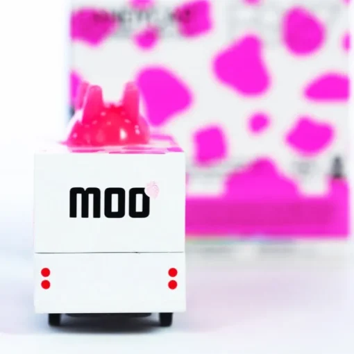 Strawberry Moo (F927) 8,4X4,1X6,5Cm, Wooden Diecast, In Giftbox,
