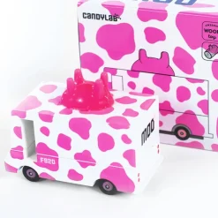 Strawberry Moo (F927) 8,4X4,1X6,5Cm, Wooden Diecast, In Giftbox,
